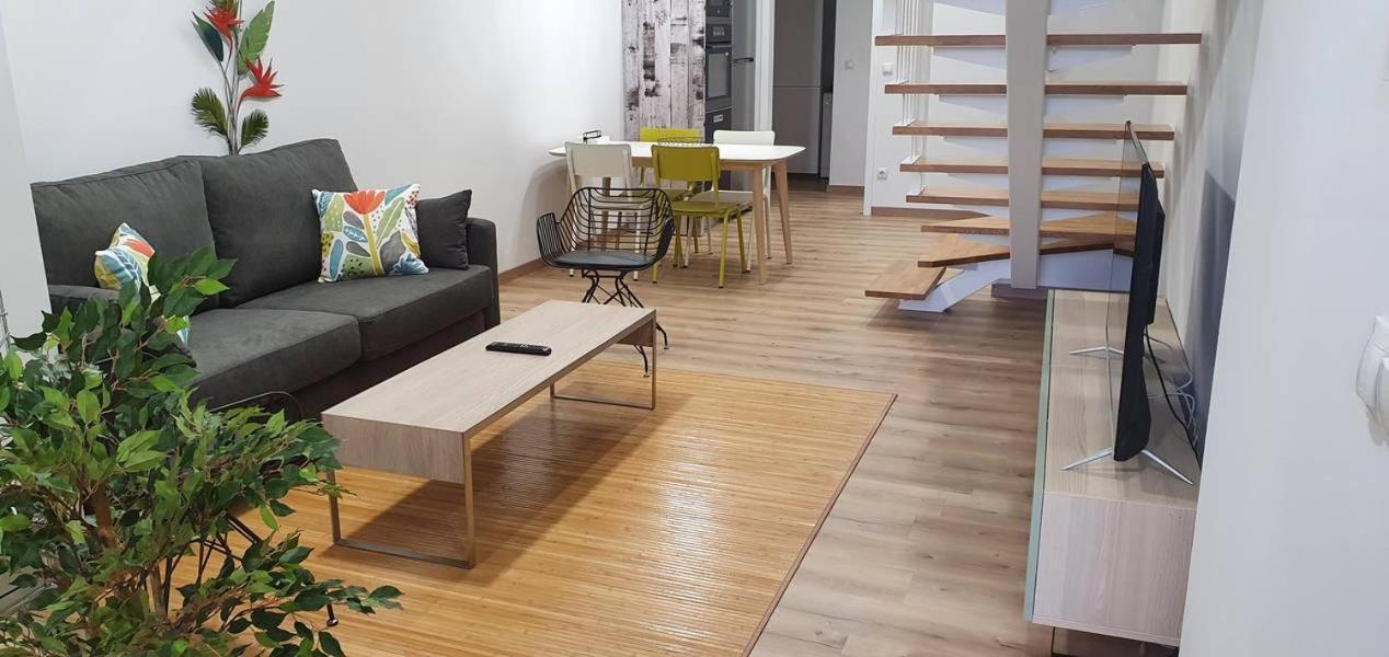 Apartamentos Antares 3 Milladoiro Buitenkant foto