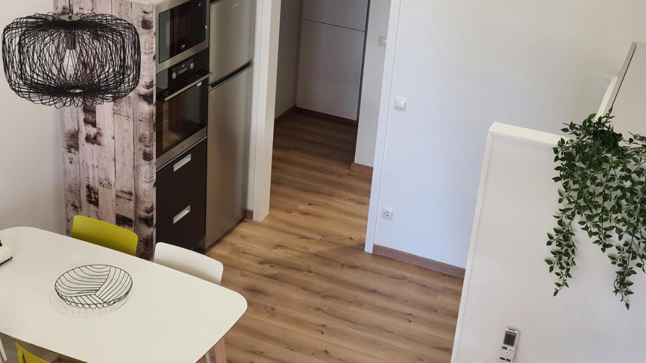 Apartamentos Antares 3 Milladoiro Buitenkant foto